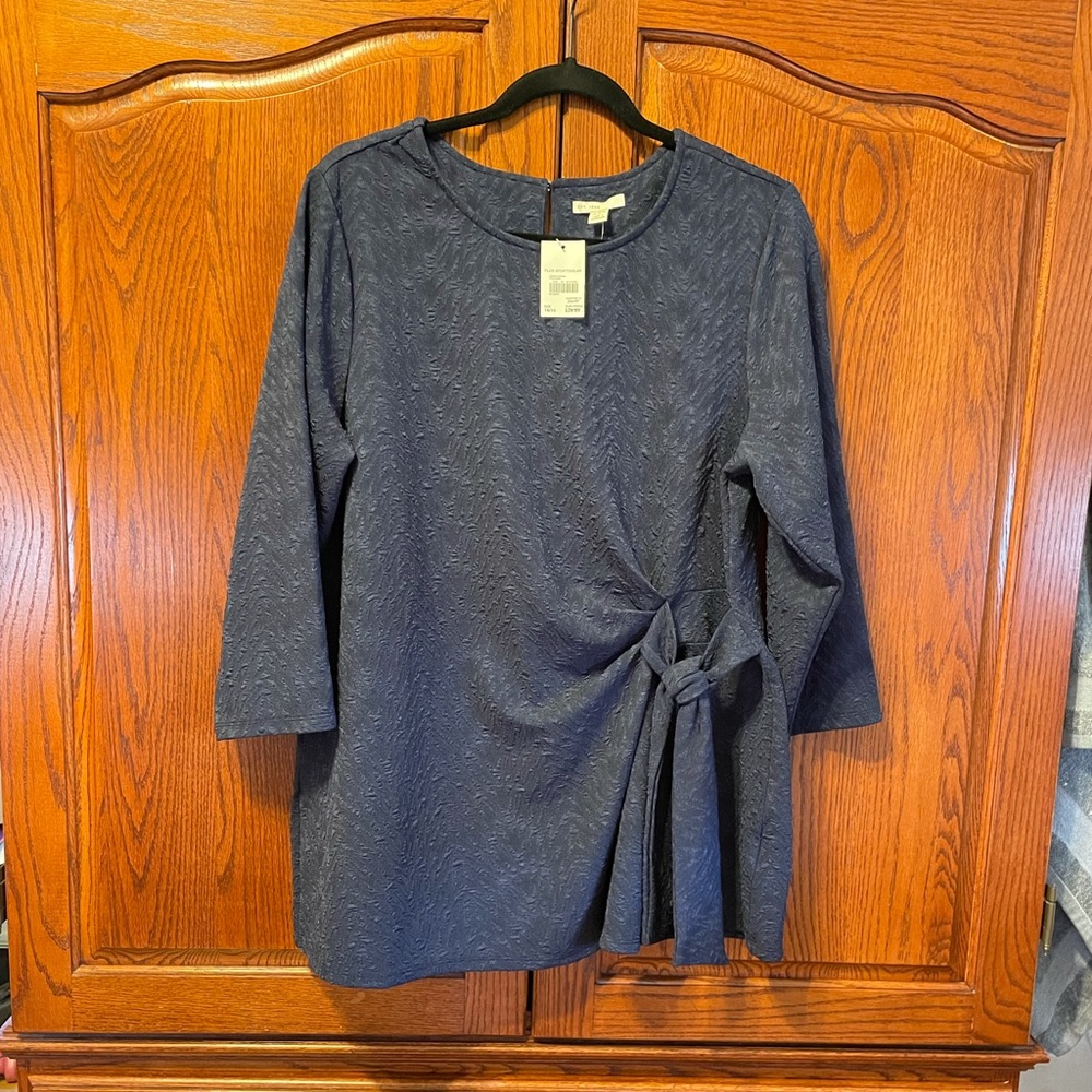 🆕 Dress Barn Navy Blue Blouse